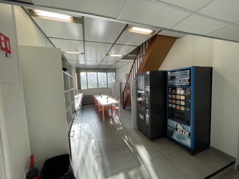 Local indépendant 904 m² ERP 5 — Lille